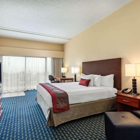 Ramada Plaza By Wyndham Virginia Beach Oceanfront Exteriér fotografie