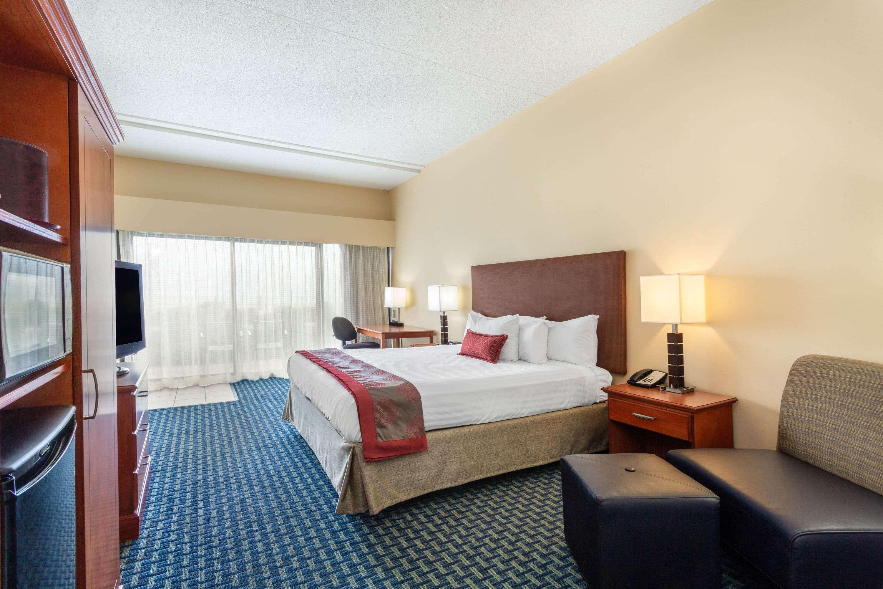 Ramada Plaza By Wyndham Virginia Beach Oceanfront Exteriér fotografie