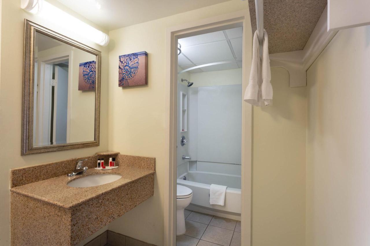 Ramada Plaza By Wyndham Virginia Beach Oceanfront Exteriér fotografie